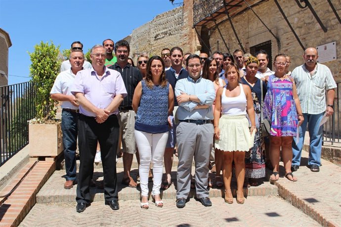 Ambrosio, junto a Álvarez (centro), en la clausura del taller de empleo