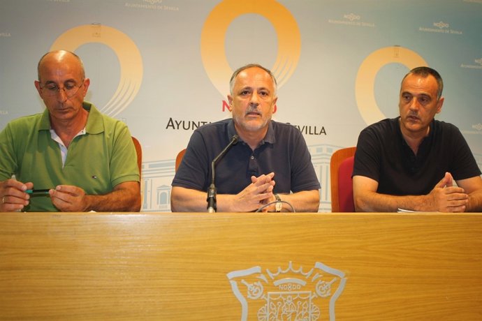 García con los trabajadores.