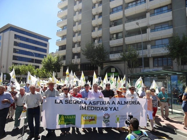 Agricultores y ganaderos demandan medidas por la sequía extrema 