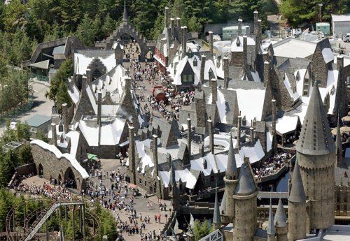 O Mundo Mágico de Harry Potter da Universal Studios no Japão abre as suas portas