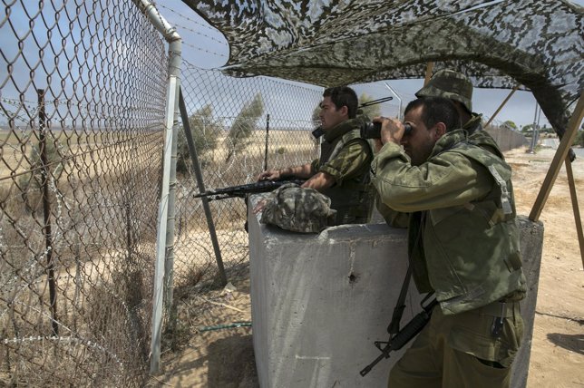Soldados israelíes en Gaza