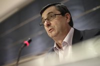 IU-ICV pide "racionalidad" a Rajoy y Mas y defiende que los catalanes se expresen "libremente"