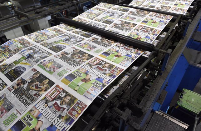 La venta de periódicos ha caído y el tráfico a portales de noticias creció