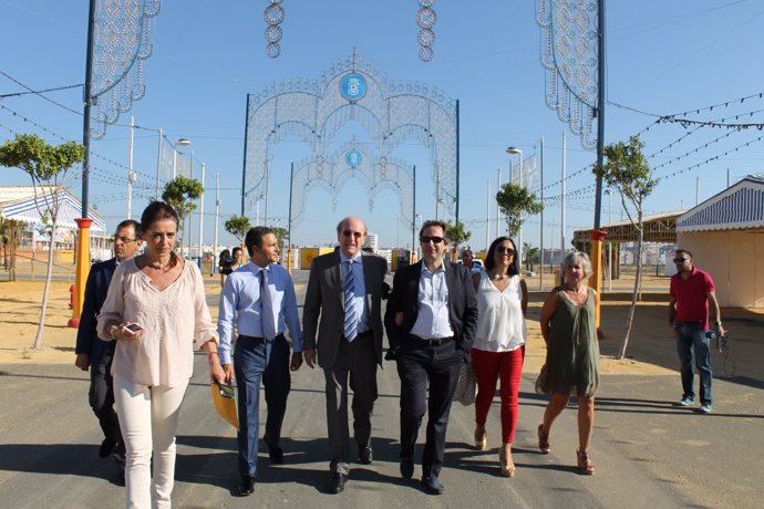 El alcalde de Huelva, Pedro Rodríguez, visita el recinto colombino.