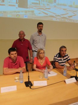 Sentados: Jesús Domínguez, Teresa Gómez-Limón y Cristóbal González