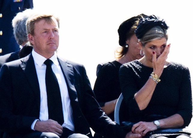 Las lágrimas de la reina Máxima de Holanda por el avión derribado en Ucrania