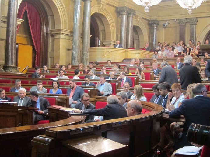 Pleno en el Parlament este miércoles