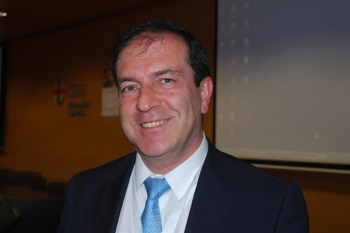 PROFESOR FERNANDO MIRALLES
