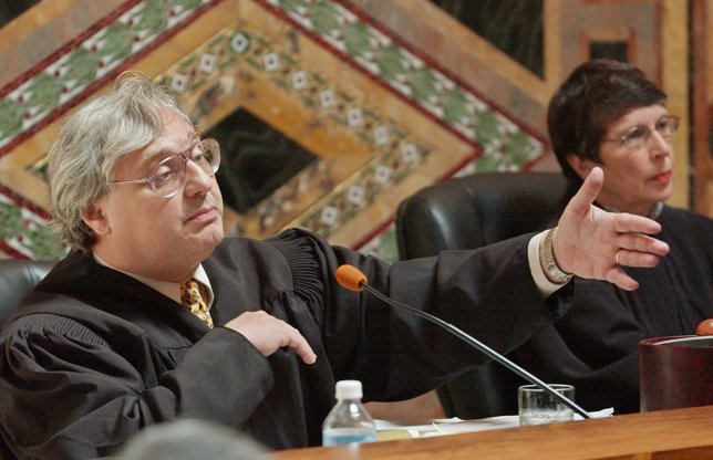 El juez del Noveno Circuito del Tribunal de Apelaciones de EEUU Alex Kozinski.