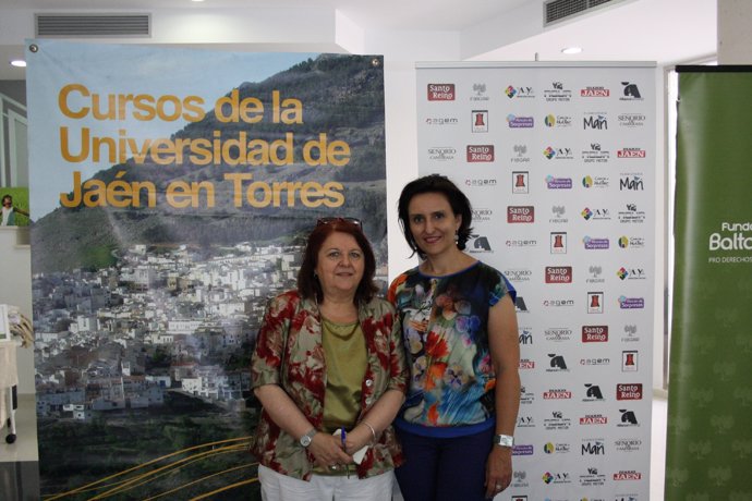 Codirectoras del curso sobre violencia de género de la UJA en Torres (Jaén)