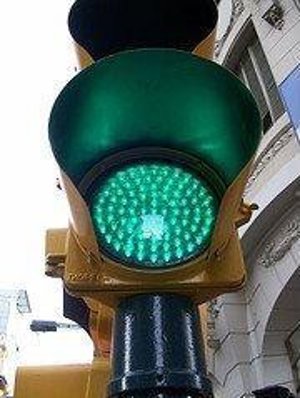 Semaforo Bat Lente Berriarekin