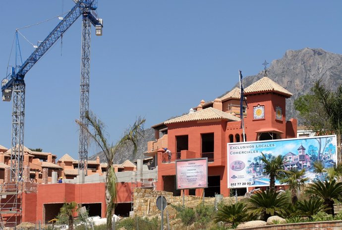 Obras de una urbanización de casas de Marbella