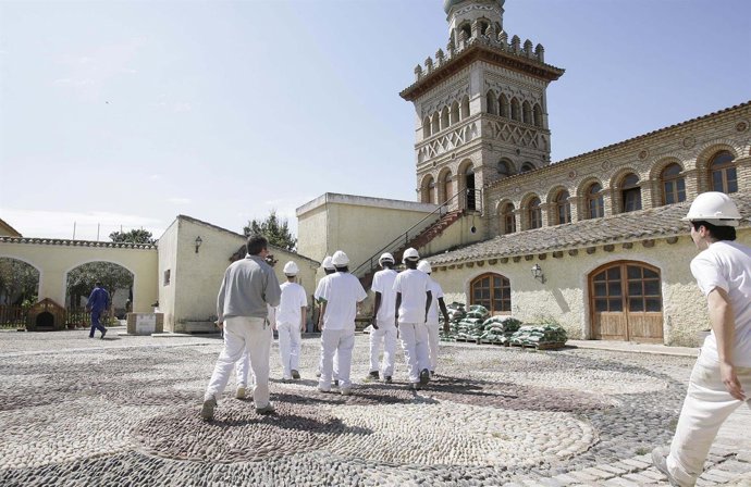 Torrevirreina, En El Barrio Rural De Movera