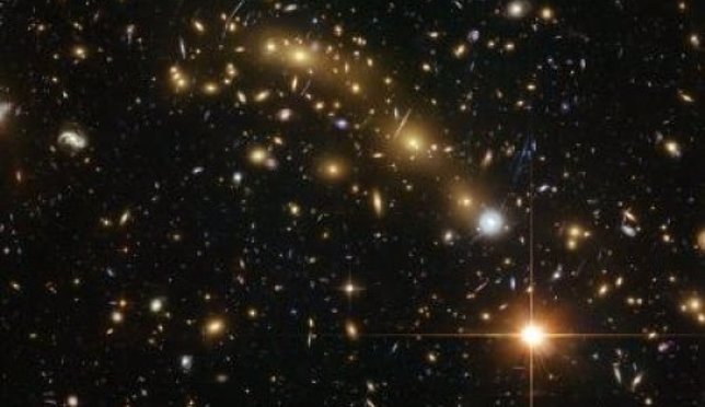 Cúmulo de galaxias MCS J0416.1-2403