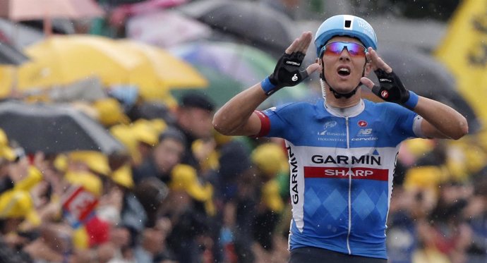 Ramunas Navardauskas (Garmin) celebra su triunfo en la etapa 19 del Tour
