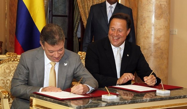 Juan Manuel Santos y Juan Carlos Varela en Panamá