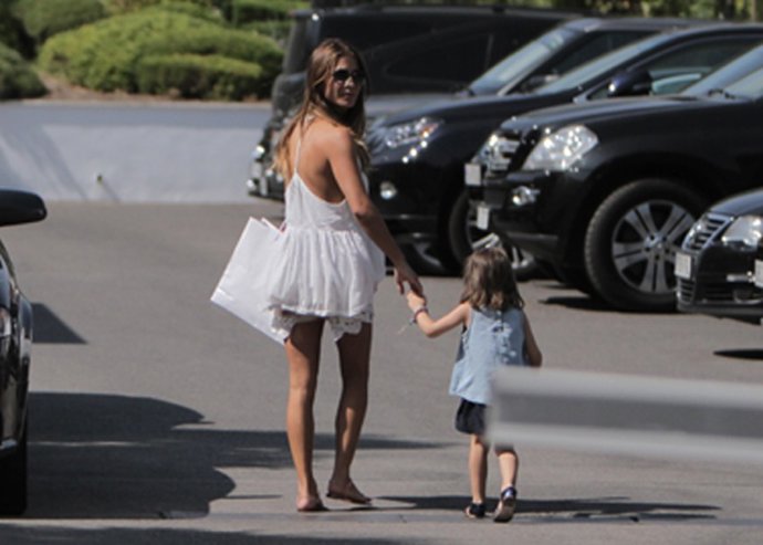 Elena Tablada visita a la hija de Alejandro Sanz y Raquel Perera