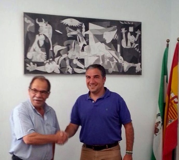 Alcalde de Benaoján, Francisco Gómez, y Elías Bendodo