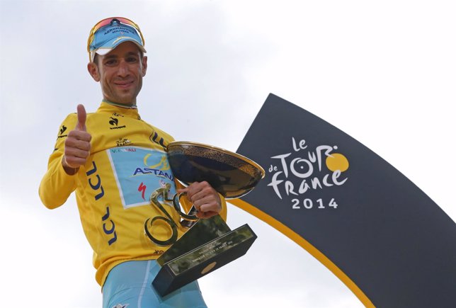 El 'tiburón' Nibali 'muerde' la triple corona