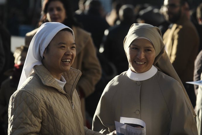 Monjas en la misa por las familias oficiada por Rouco Varela