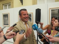 El alcalde de Carboneras propone abrir el Algarrobico como "hotel o residencia de mayores"