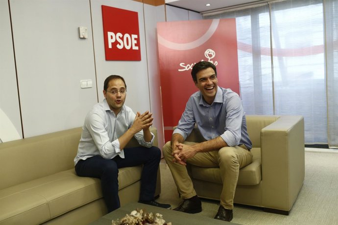 César Luena y Pedro Sánchez