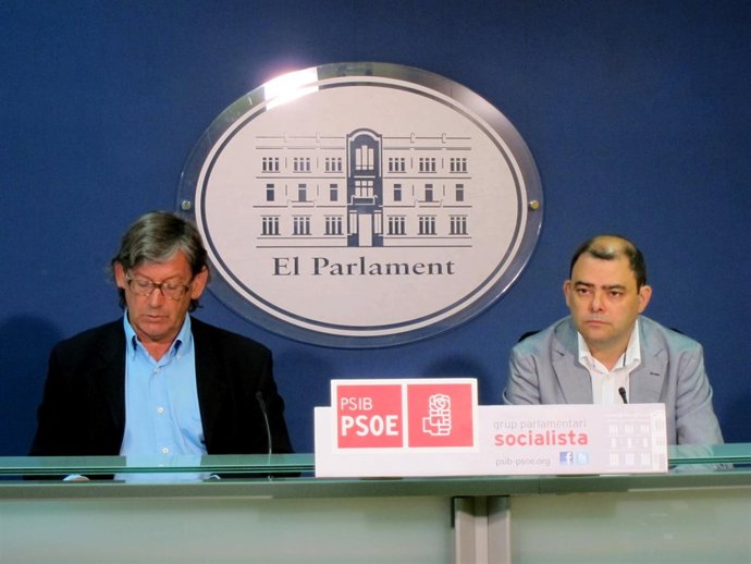 Vicenç Thomas y Cosme Bonet en rueda de prensa