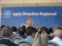 Pedro Sanz afirma que Sánchez empieza en el PSOE "como segundo plato" porque Susana Díaz rechazó la Secretaría General