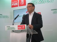 Caraballo tacha de "desalmado" al presunto autor del incendio de Almonaster y espera que lo detengan