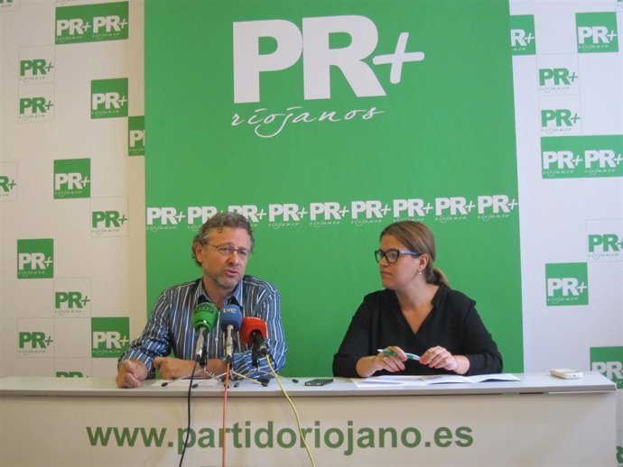 Julio Revuelta Altuna y Raquel Recio Recio, en rueda de prensa