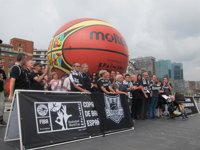 Aficionados del Bilbao Basket dicen que la entidad cumple "todos los artículos" para ser inscrita en la ACB