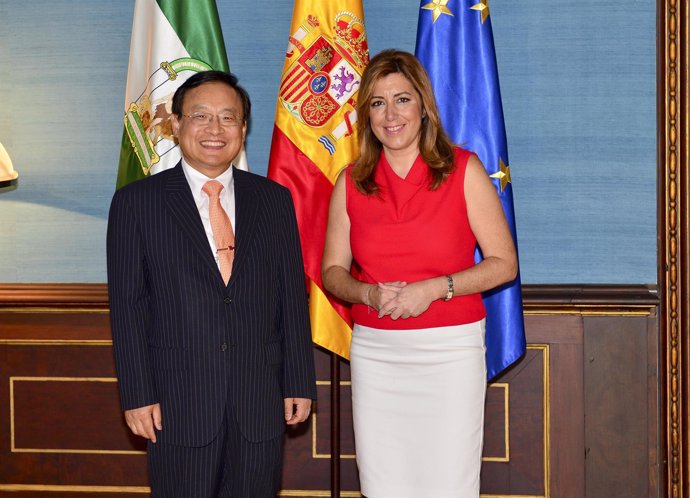 Díaz, junto al embajador de Corea del Sur