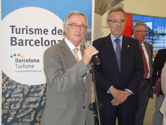 Xavier Trias y Joan Gaspart en el Centro de Información de Turismo de Barcelona