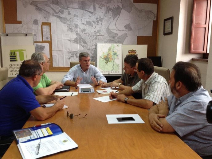 Reunión del alcalde con vecinos de los Puentes y zonas residenciales