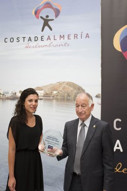Amat recibe el reconocimiento al parque natural Cabo de Gata
