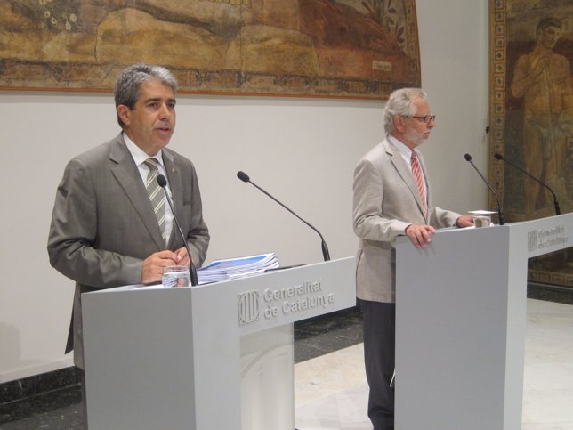 El conseller F.Homs y el presidente del CATN, Francesc Viver i Pi-Sunyer