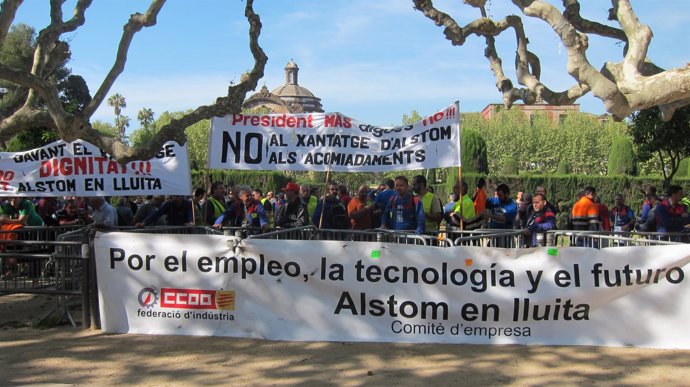 Trabajadores de Alstom ante el Parlament