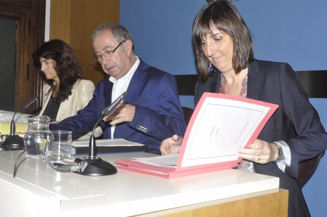 Lola Ranera, Fernando Gimeno y Carmen Dueso, del Gobierno de Zaragoza.