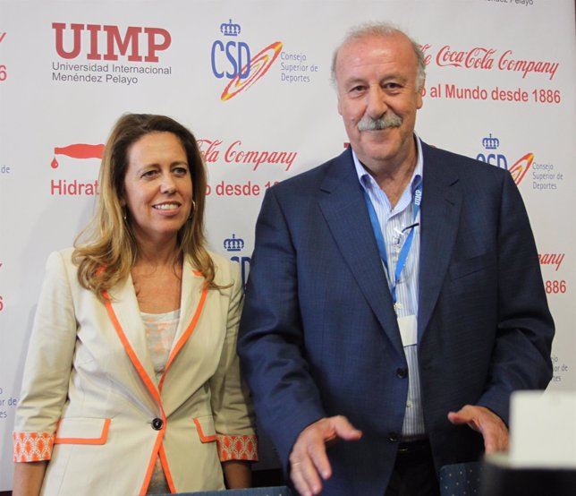 Del Bosque y Ana Muñoz en los Cursos de la UIMP