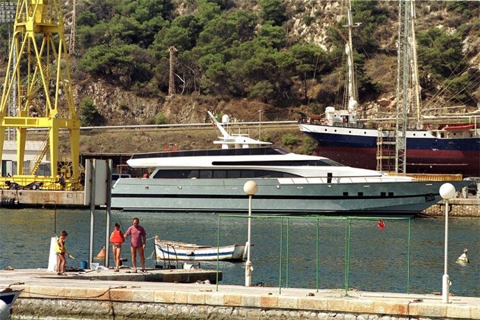 El yate fortuna en venta para compradores intachables 