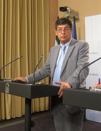 Valderas, convencido del acuerdo PSOE-IU sobre el presupuesto de 2015