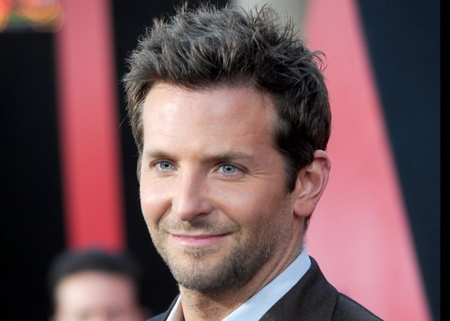 Bradley Cooper, de actor a cocinero de hamburguesas en un día