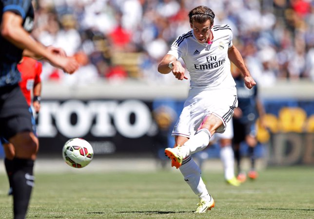 Gareth Bale dispara para marcar ante el Inter