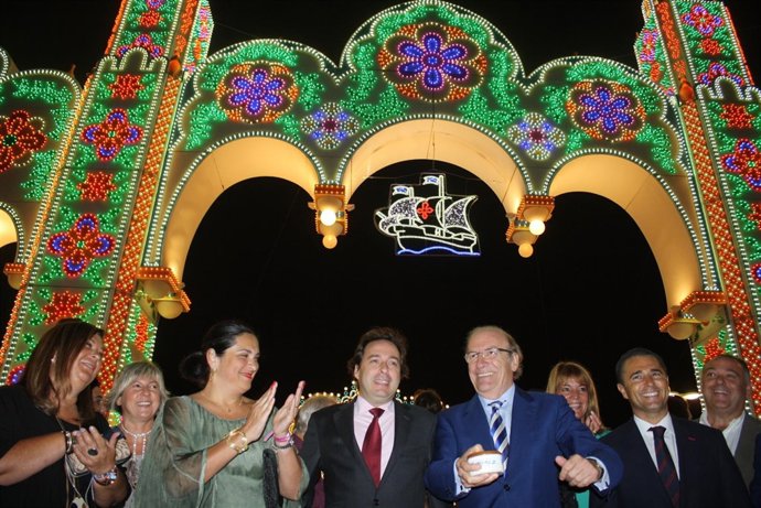 Pedro Rodríguez, en la prueba del alumbrado de las Fiestas Colombinas