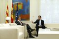 Rajoy y Mas comentan sus planes para las vacaciones al inicio de la reunión en La Moncloa