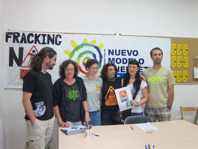 Miembros de la Plataforma 'Fracking NO' de La Rioja