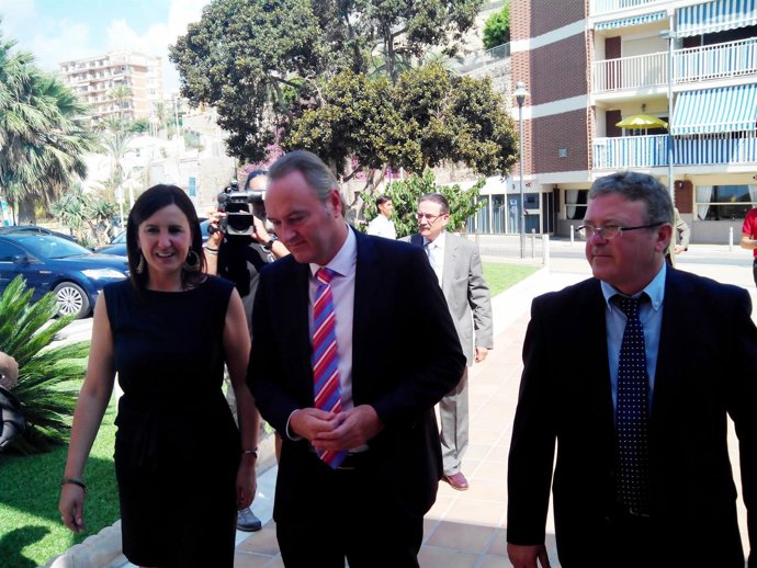 Català, Alberto Fabra y Jaume Lloret, alcalde de la Vila Joiosa