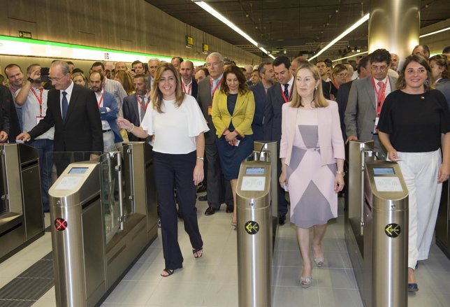 De la Torre, Susana Díaz, Ana Pastor y Elena Cortés en la inauguración del metro