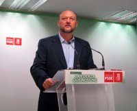 PSOE acusa a Rajoy y Mas de tener interés electoral en mantener el pulso y pide que no sea asunto de dos