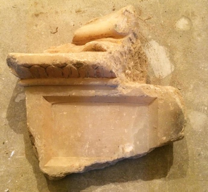 Los dos fragmentos de la virgen se conservan en la iglesia de Tamarite de Litera